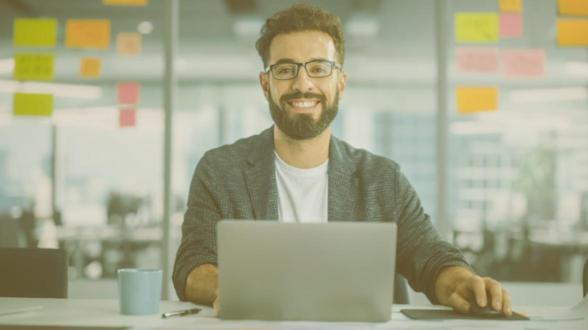 Beratungssituation in modernem Büro